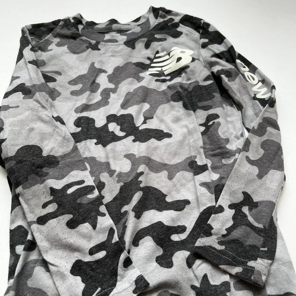 ✨5 for $25✨ Set of 2 Long Sleeve Tees - New Balance Camo and Skeleton St…